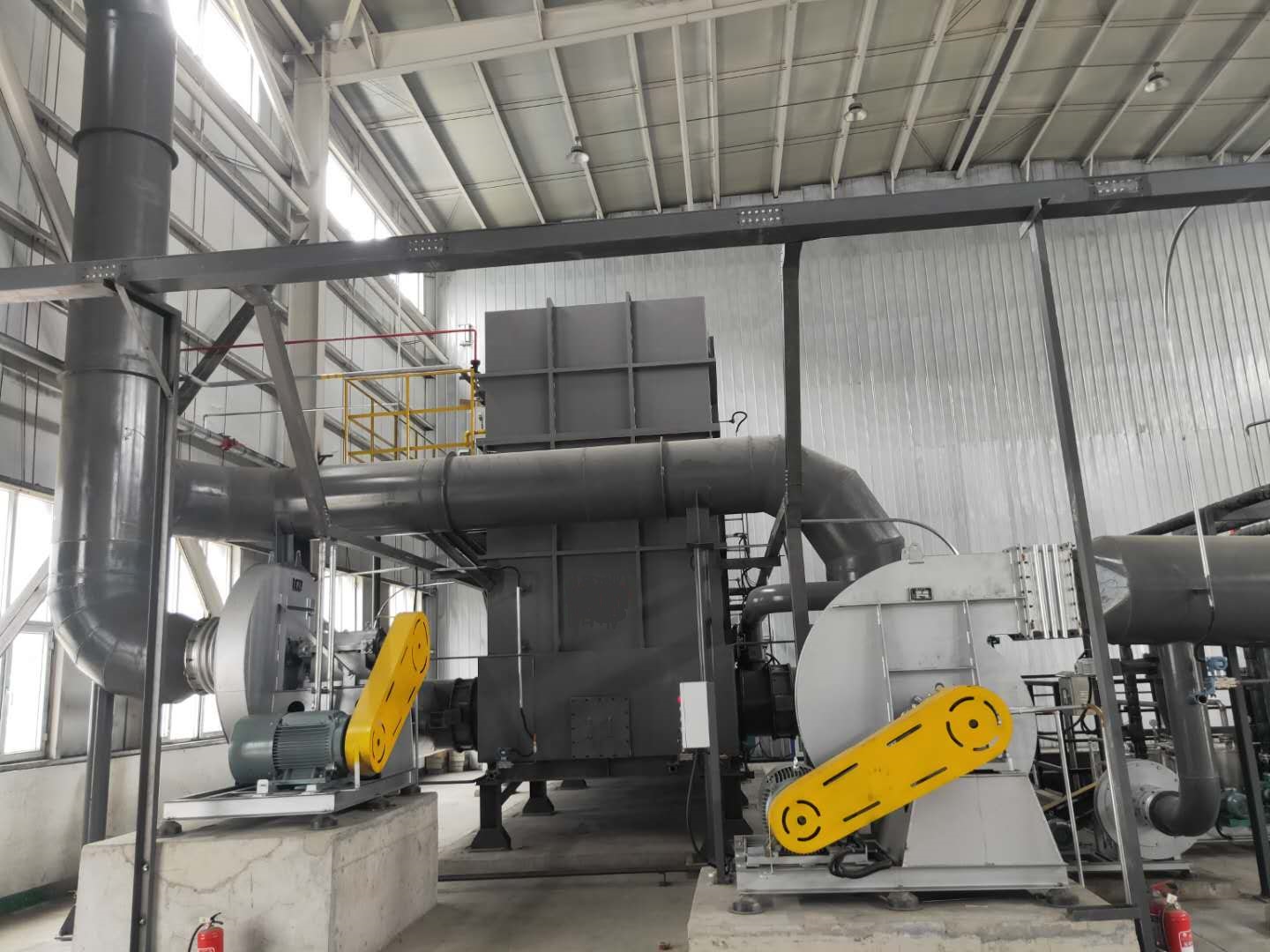 The installation of exhaust gas incineration and desulfurization system was successfully completed